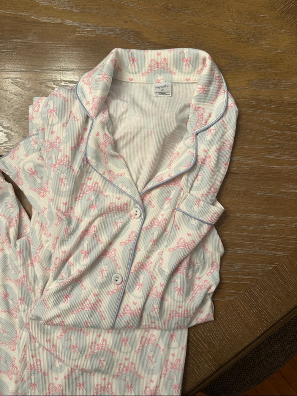 Cozy Pink Bow-Print Cotton Pajama Set - Classic Button-Front